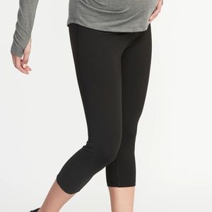NWOT! High waisted Maternity Active Capris